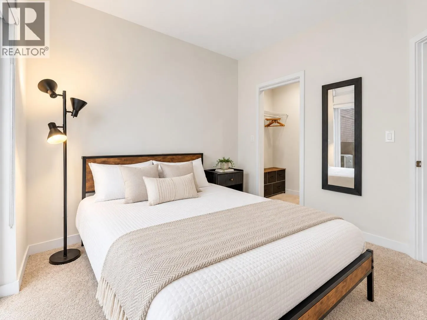 13417 Lakeshore Drive Unit# 113