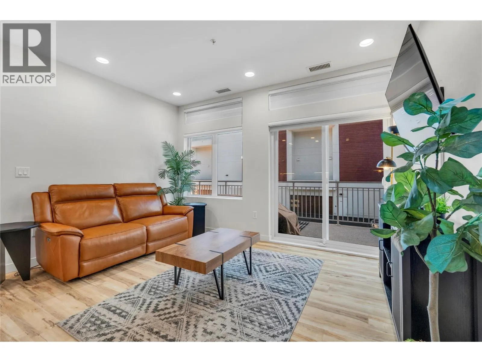 13417 Lakeshore Drive Unit# 113