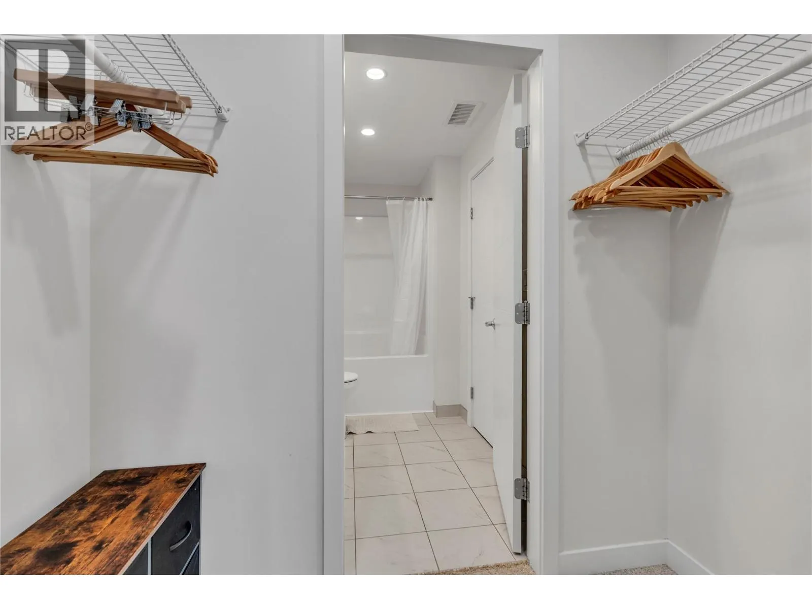 13417 Lakeshore Drive Unit# 113