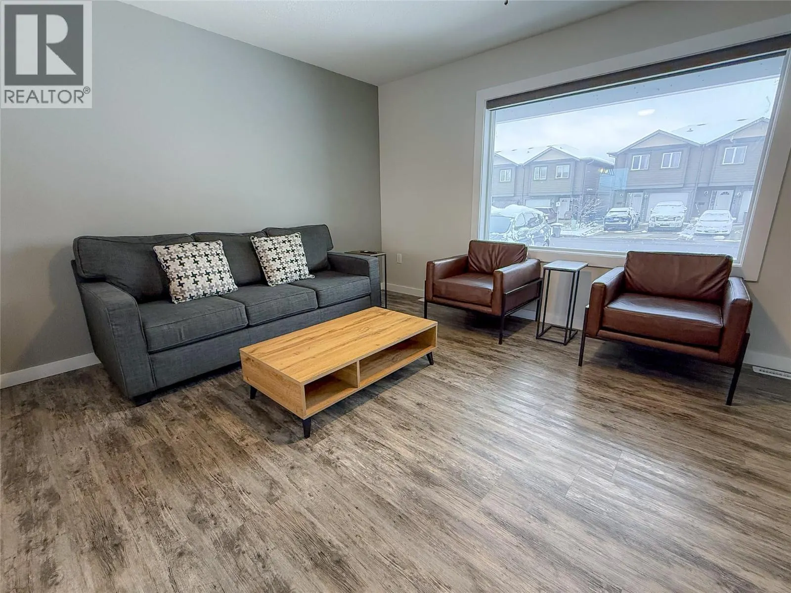 1541 / 1543 Loran Drive