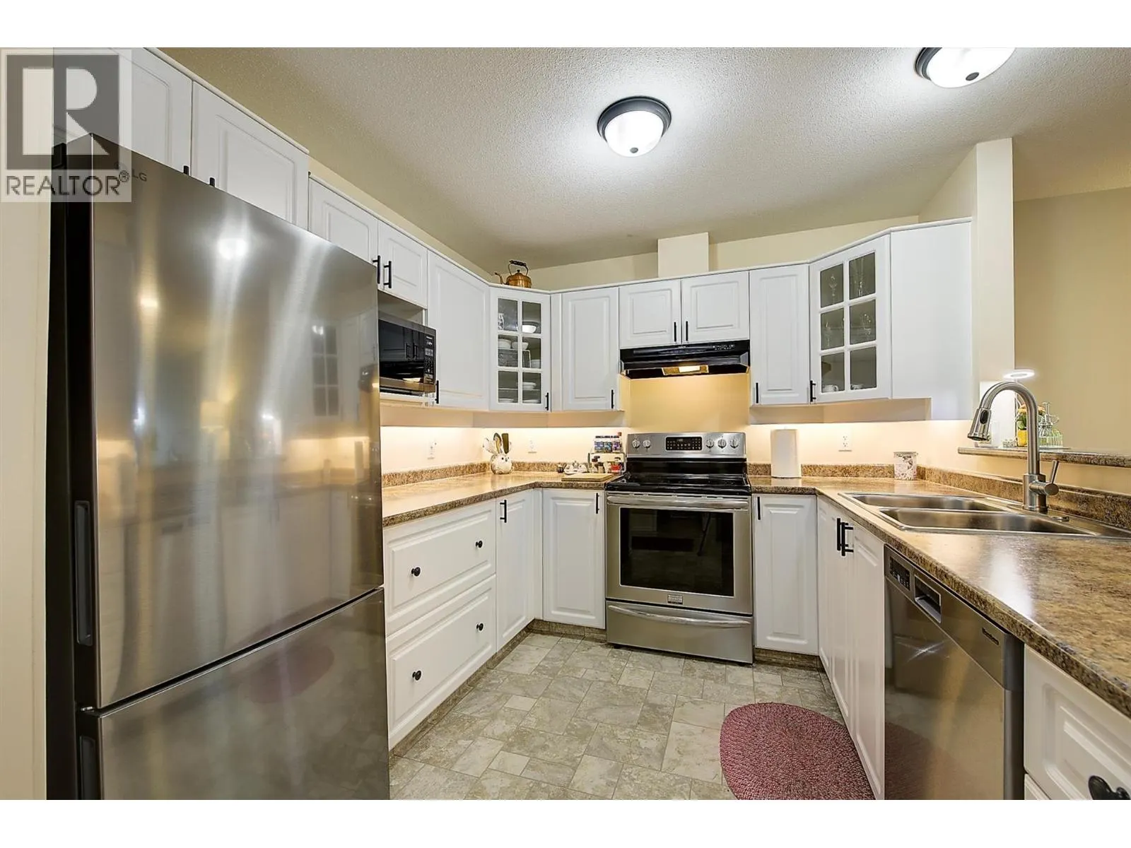 3283 Casorso Road Unit# 108