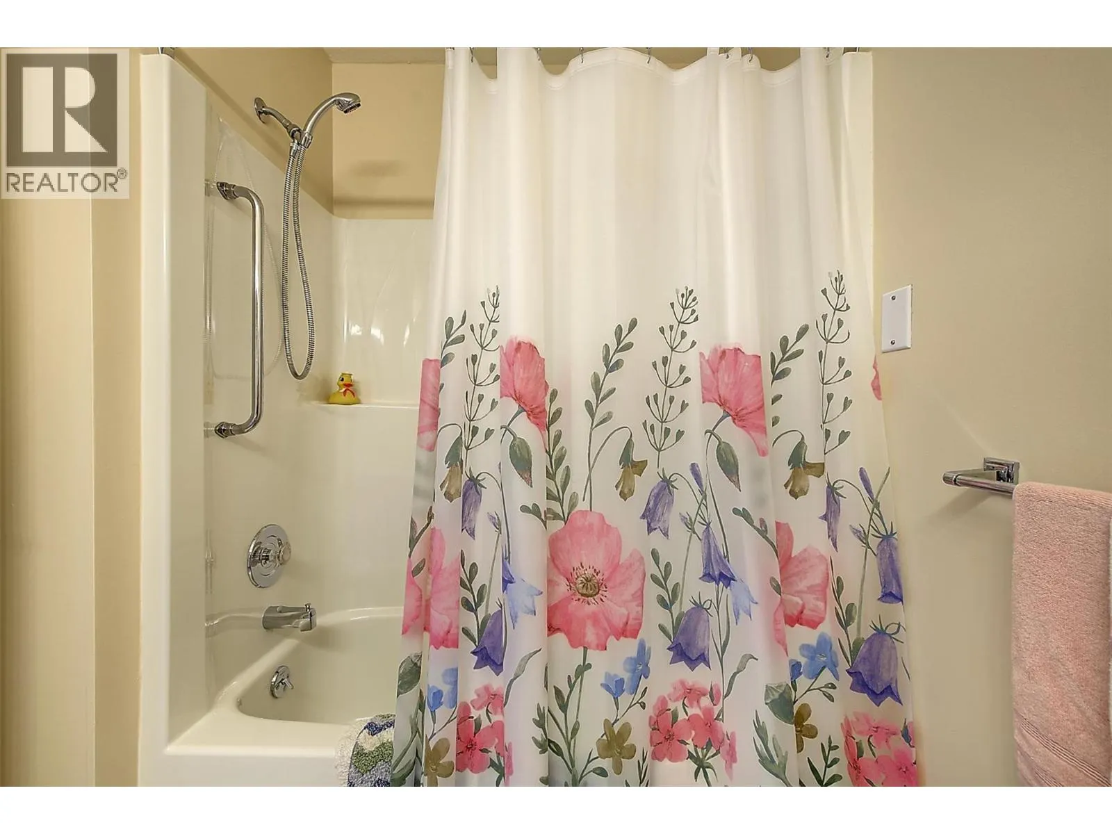 3283 Casorso Road Unit# 108