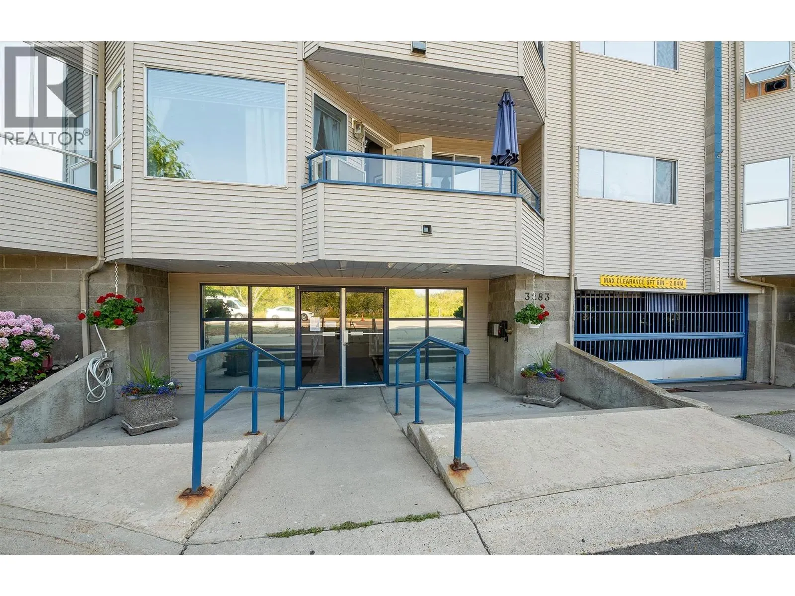 3283 Casorso Road Unit# 108
