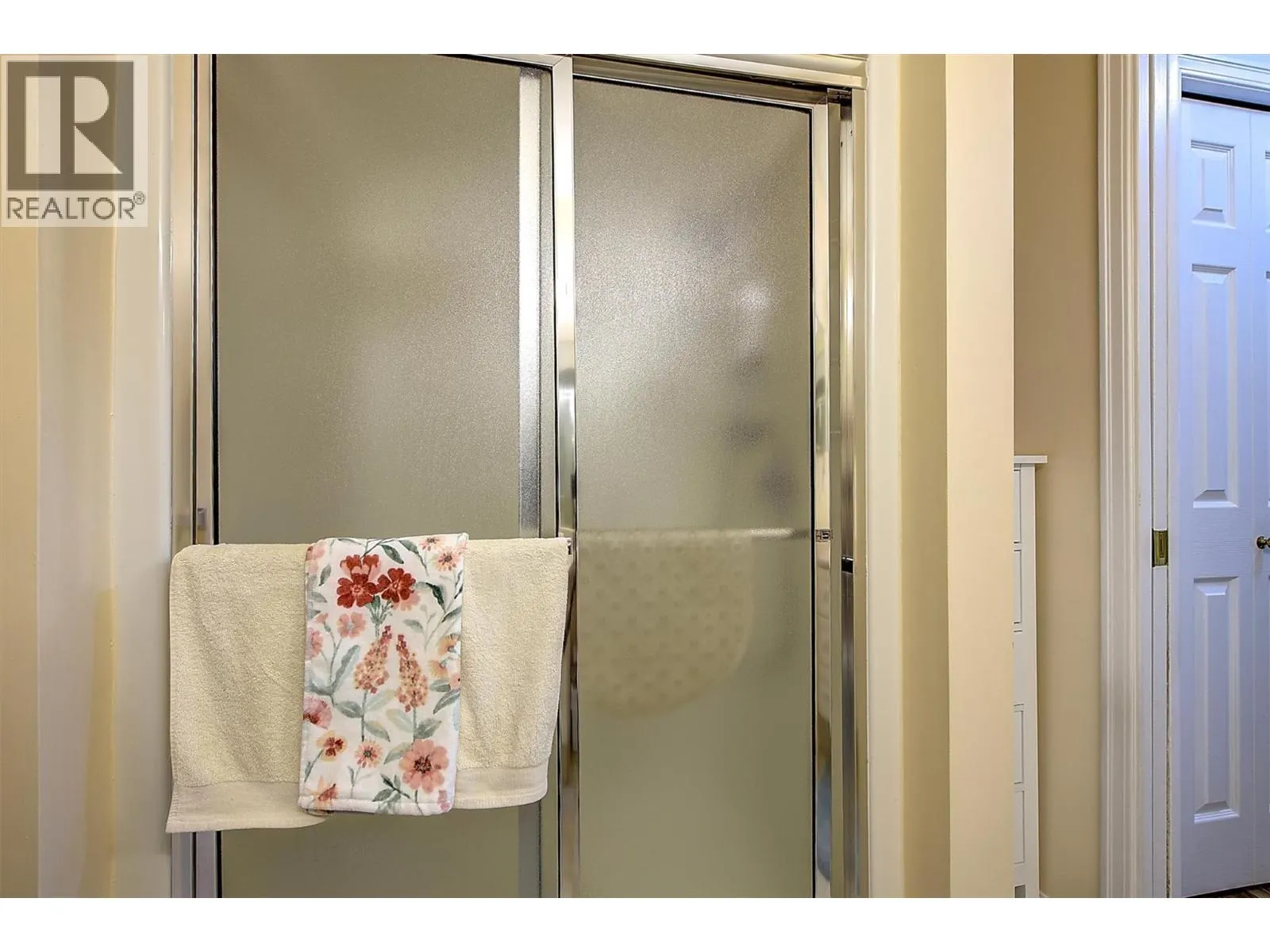 3283 Casorso Road Unit# 108