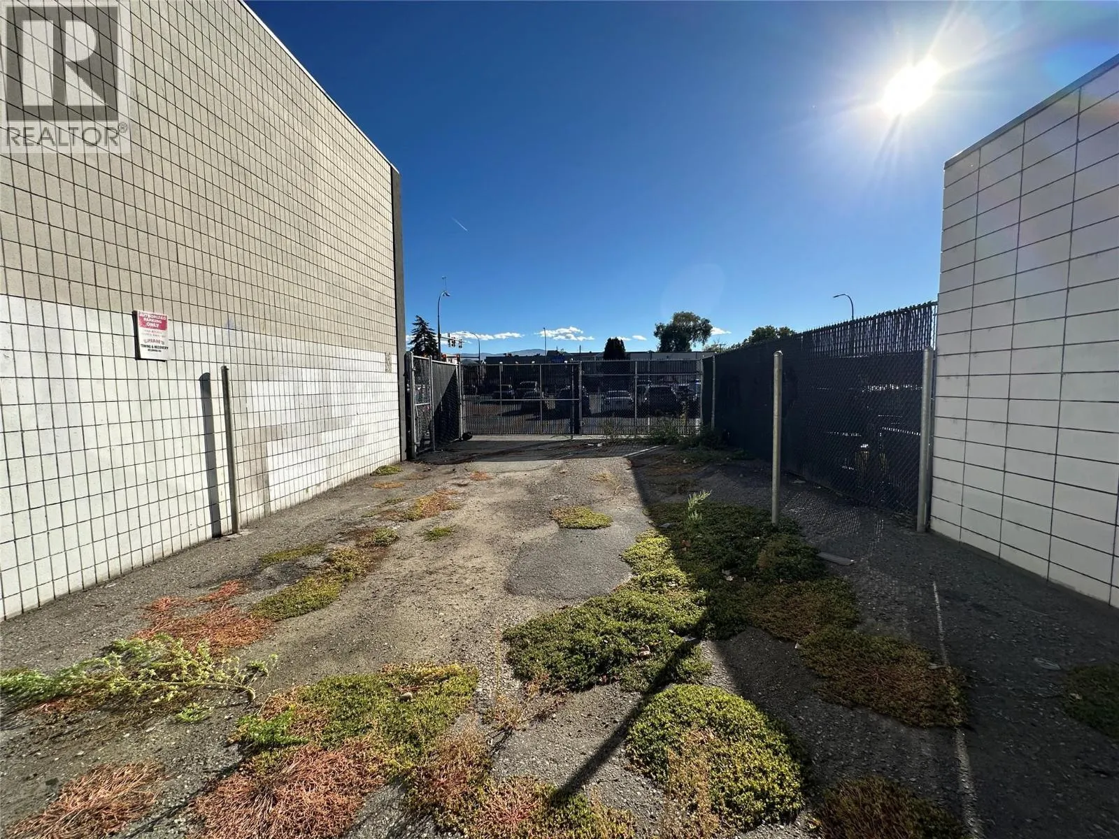 477 Leon Avenue