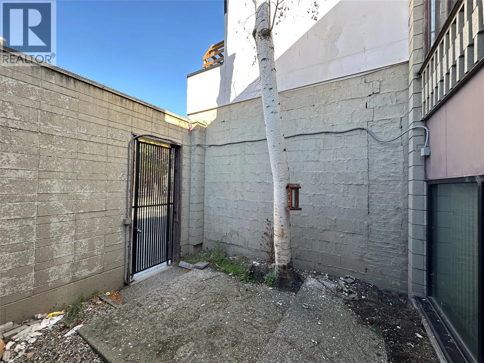 455 & 477 Leon Avenue