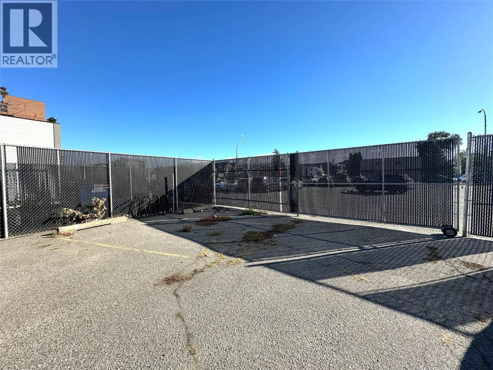 455 & 477 Leon Avenue