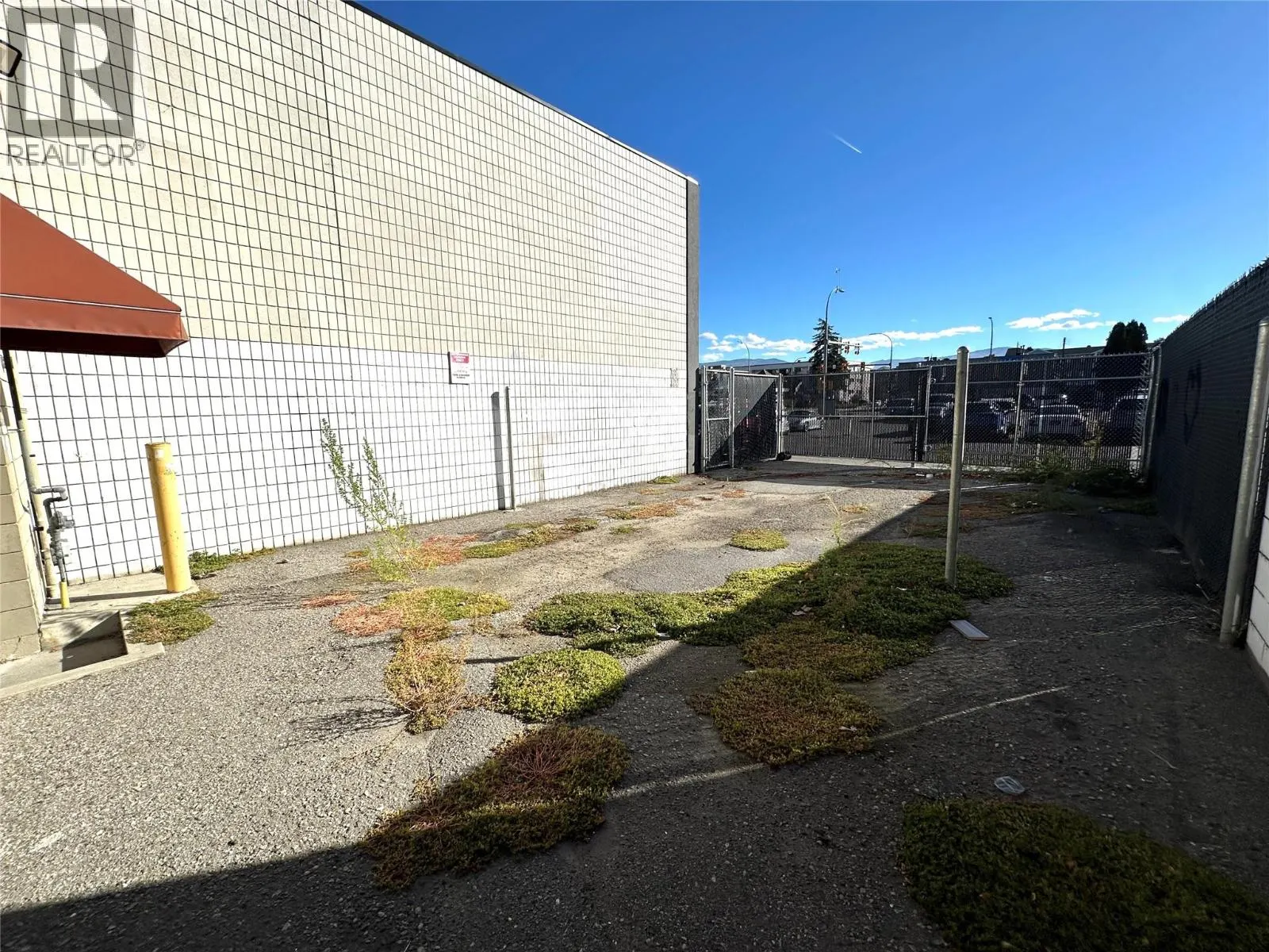 455 & 477 Leon Avenue