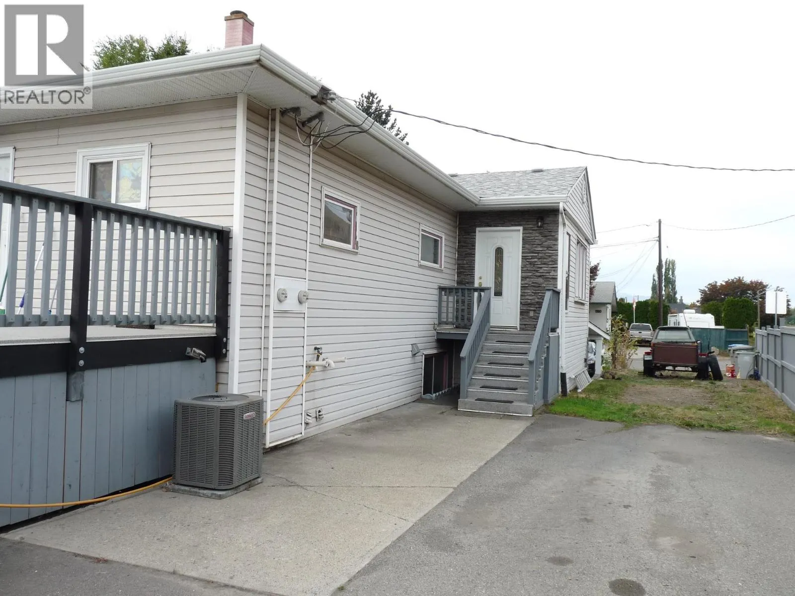 1160 Meadow Lane