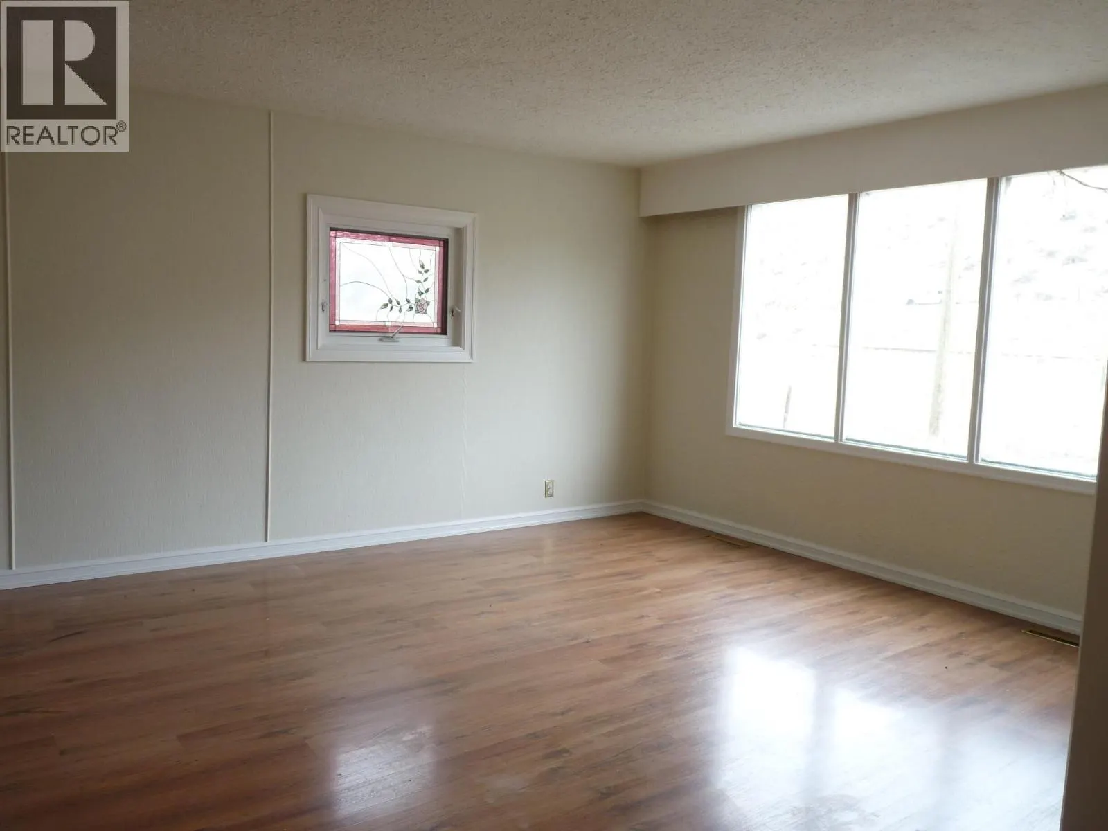 1160 Meadow Lane