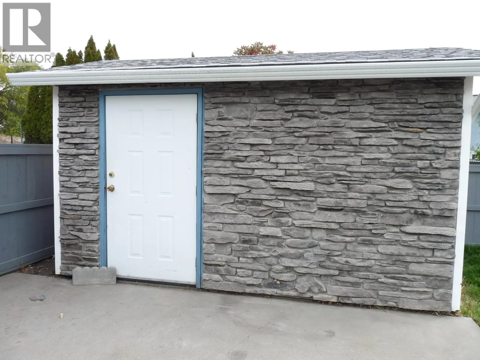 1160 Meadow Lane