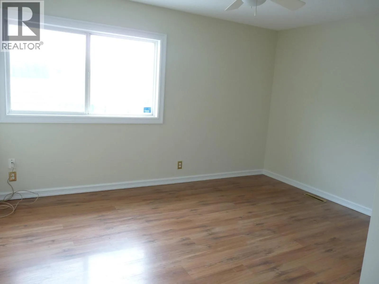 1160 Meadow Lane