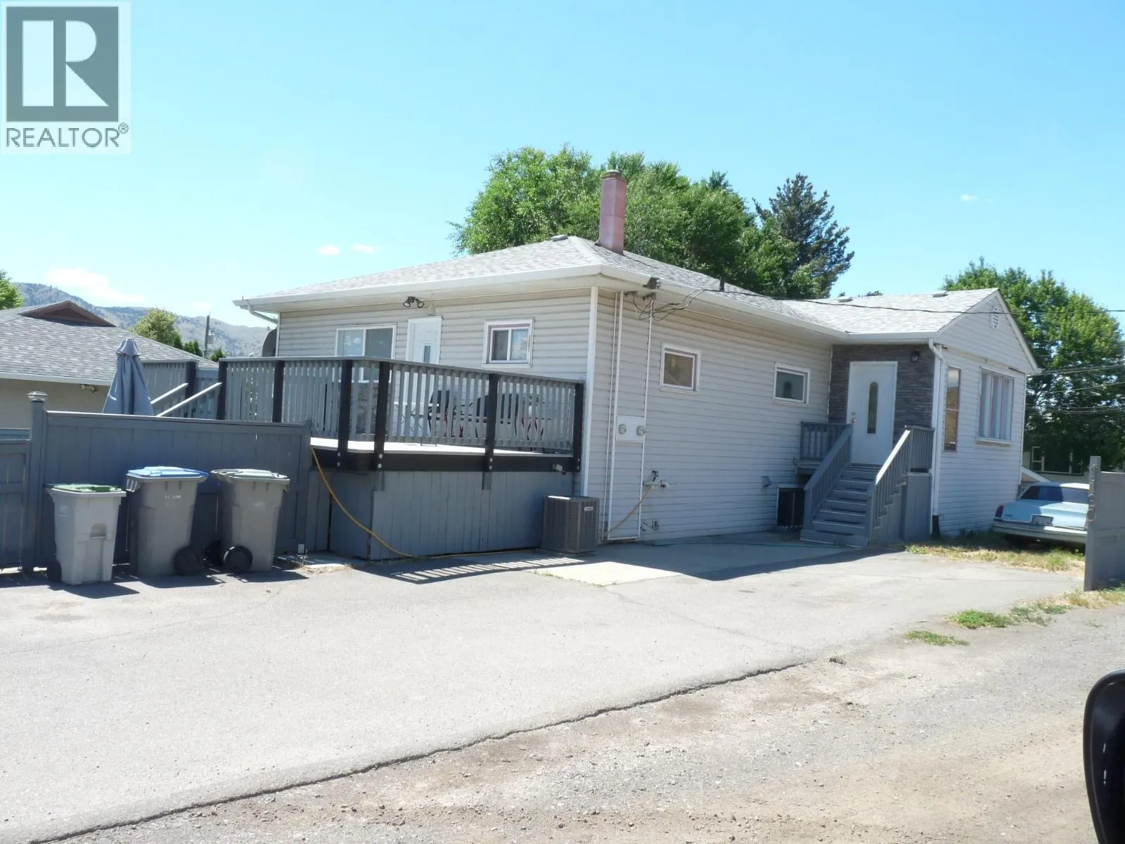 1160 Meadow Lane