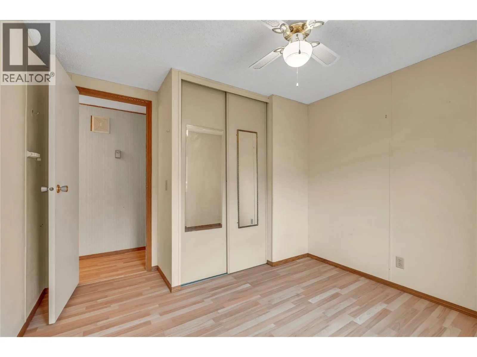 98 Okanagan Avenue E Unit# 25
