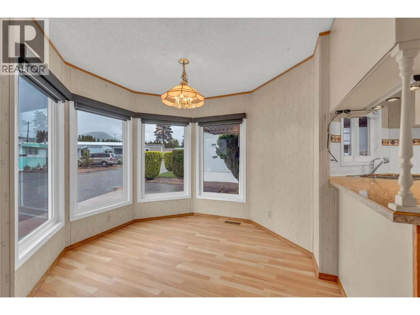 98 Okanagan Avenue E Unit# 25