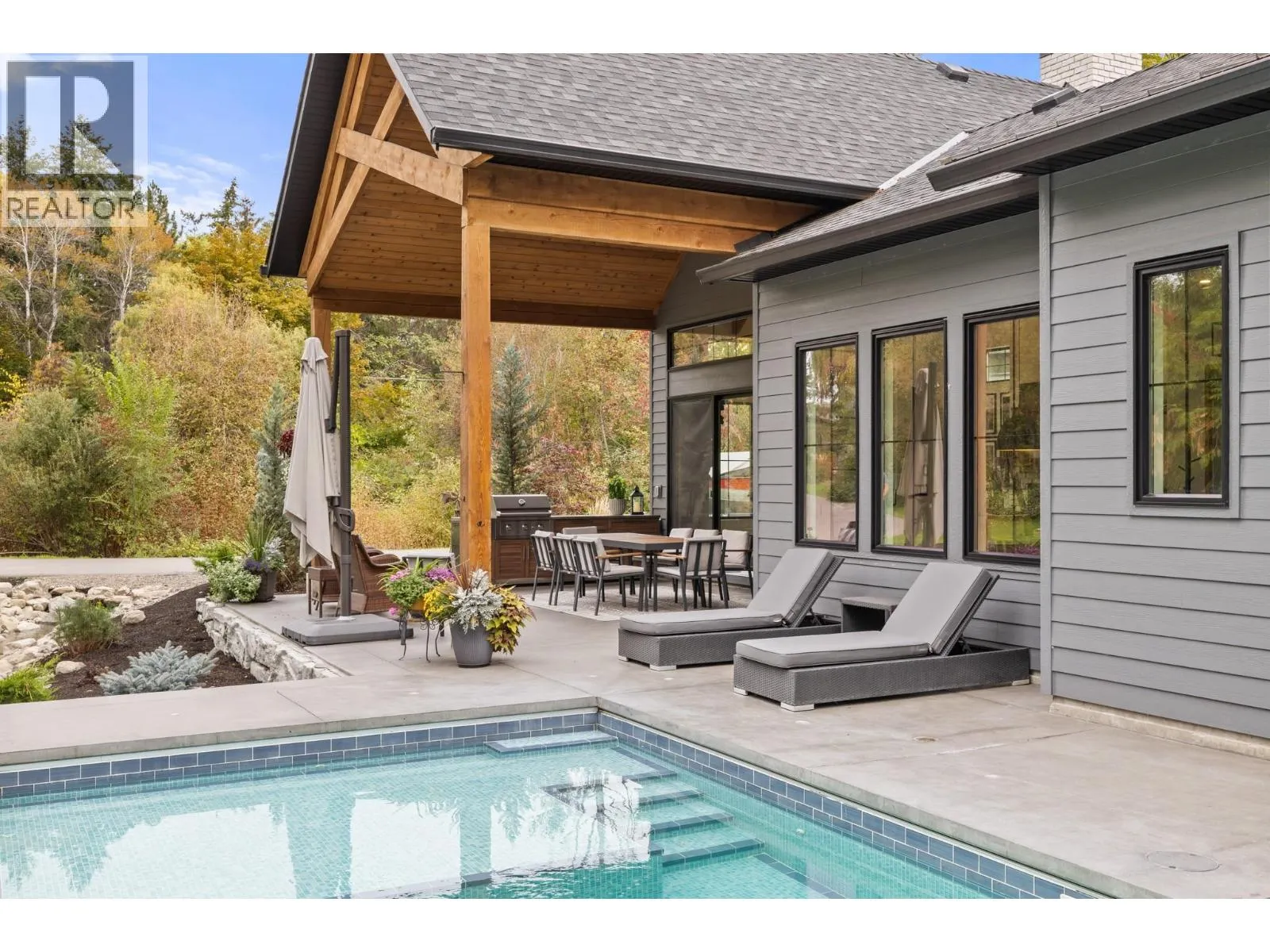 2475 Maquinna Road