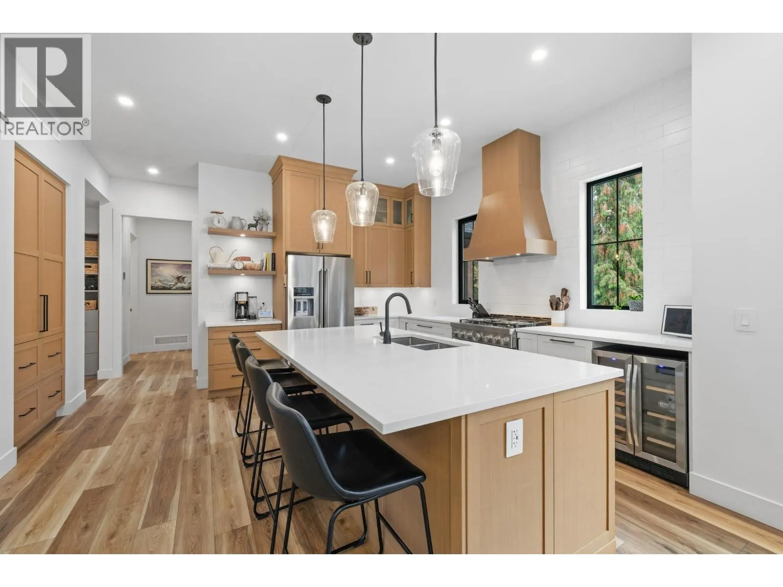 2475 Maquinna Road