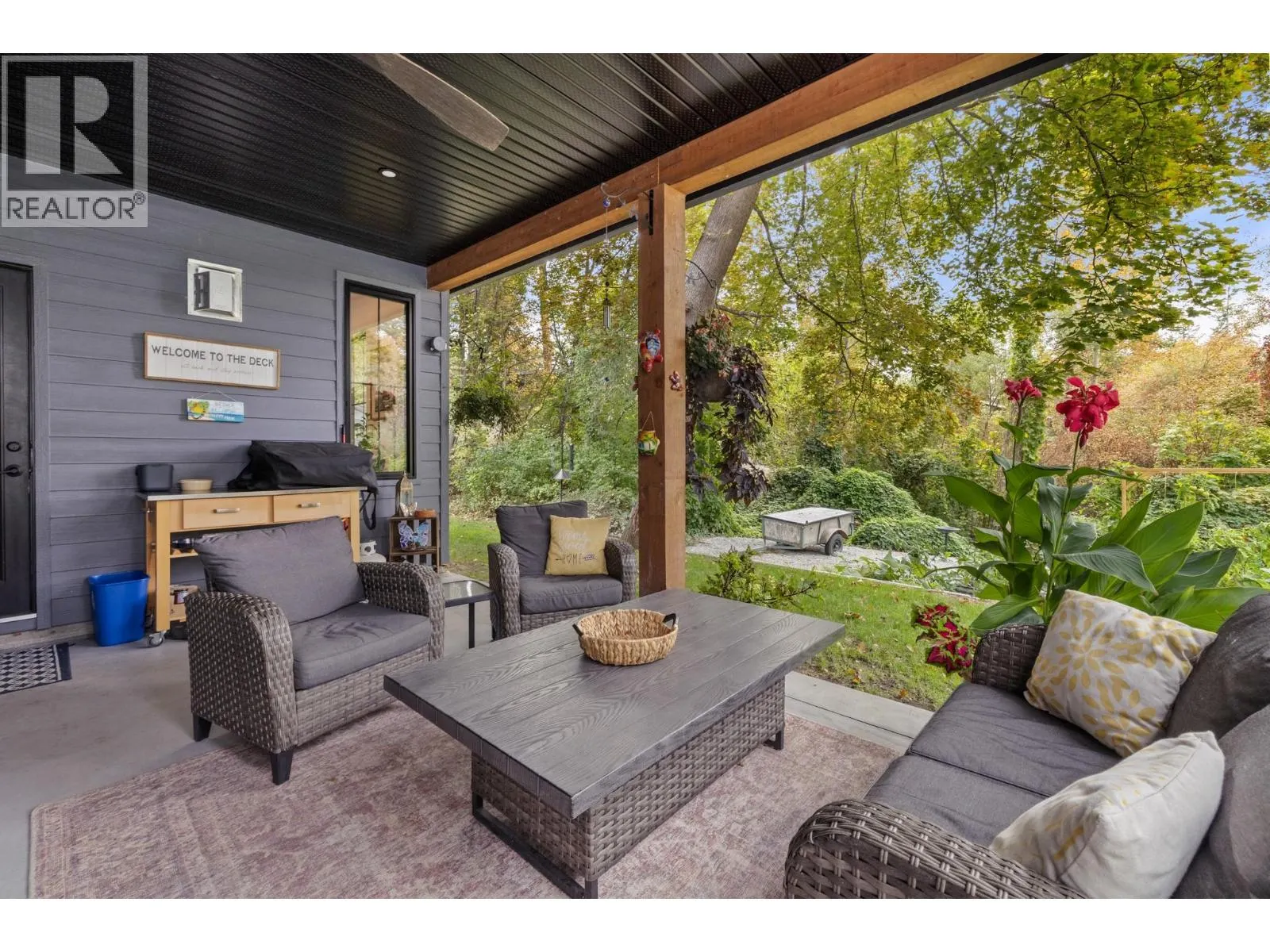 2475 Maquinna Road