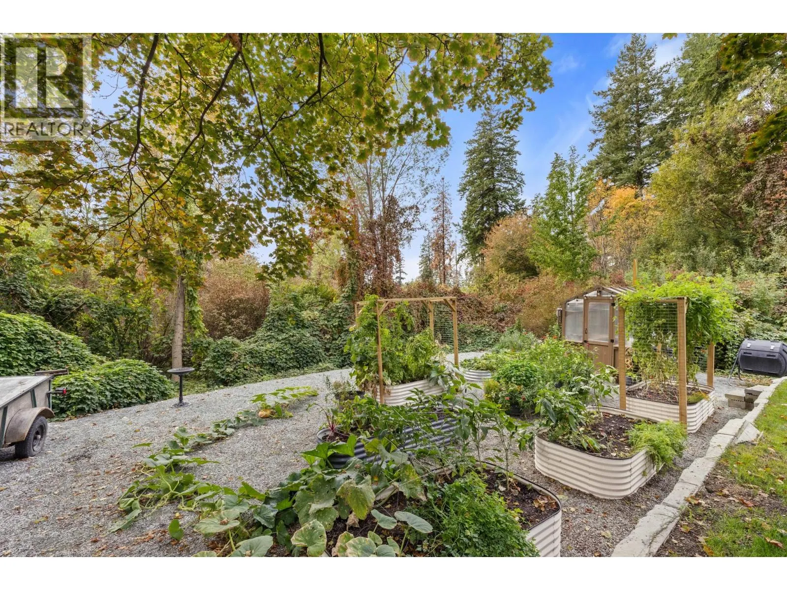 2475 Maquinna Road