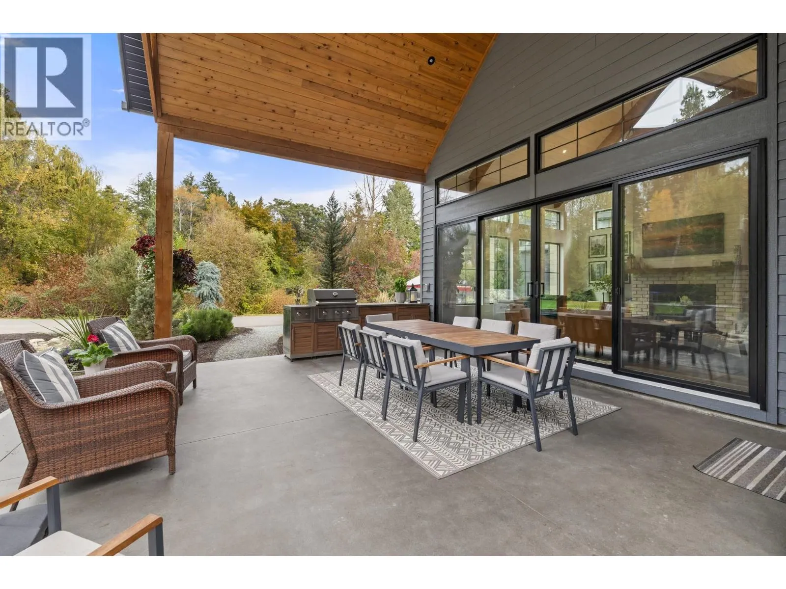 2475 Maquinna Road
