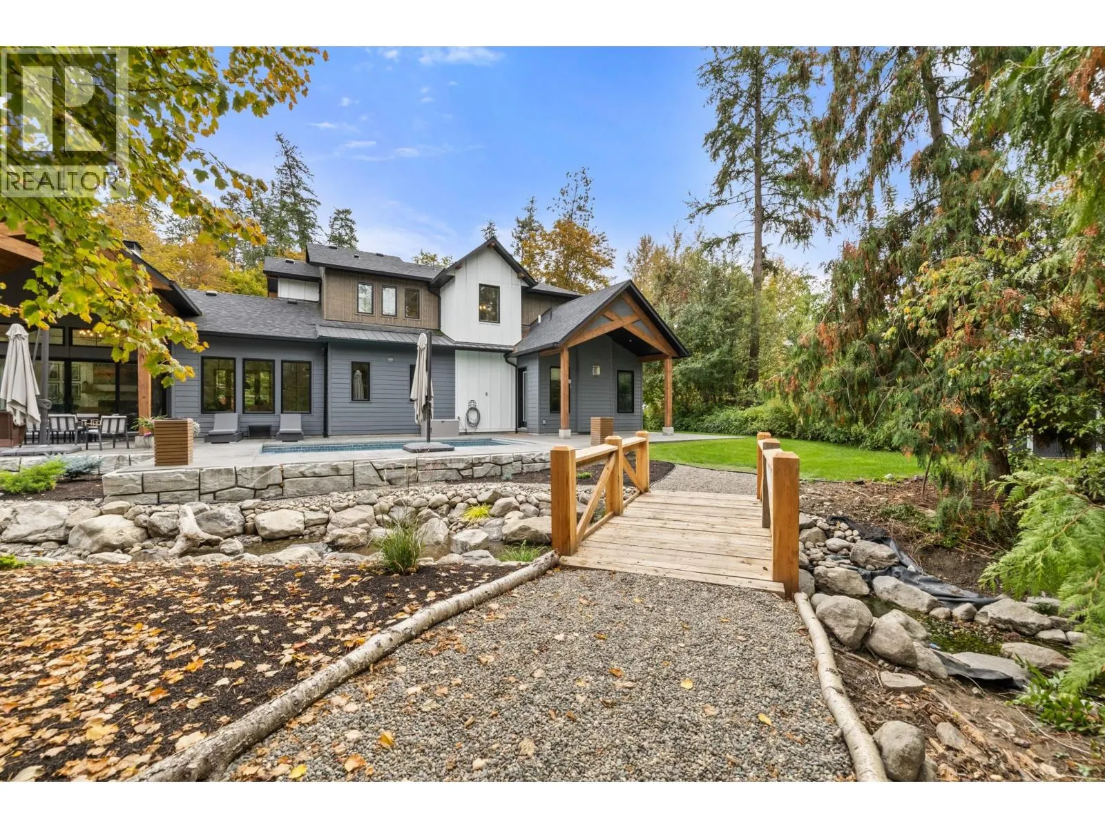 2475 Maquinna Road