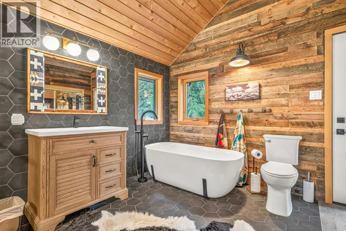 15 ALPINE TRAIL Crescent