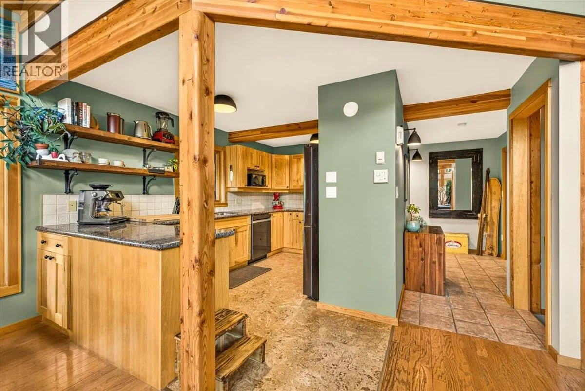 15 ALPINE TRAIL Crescent