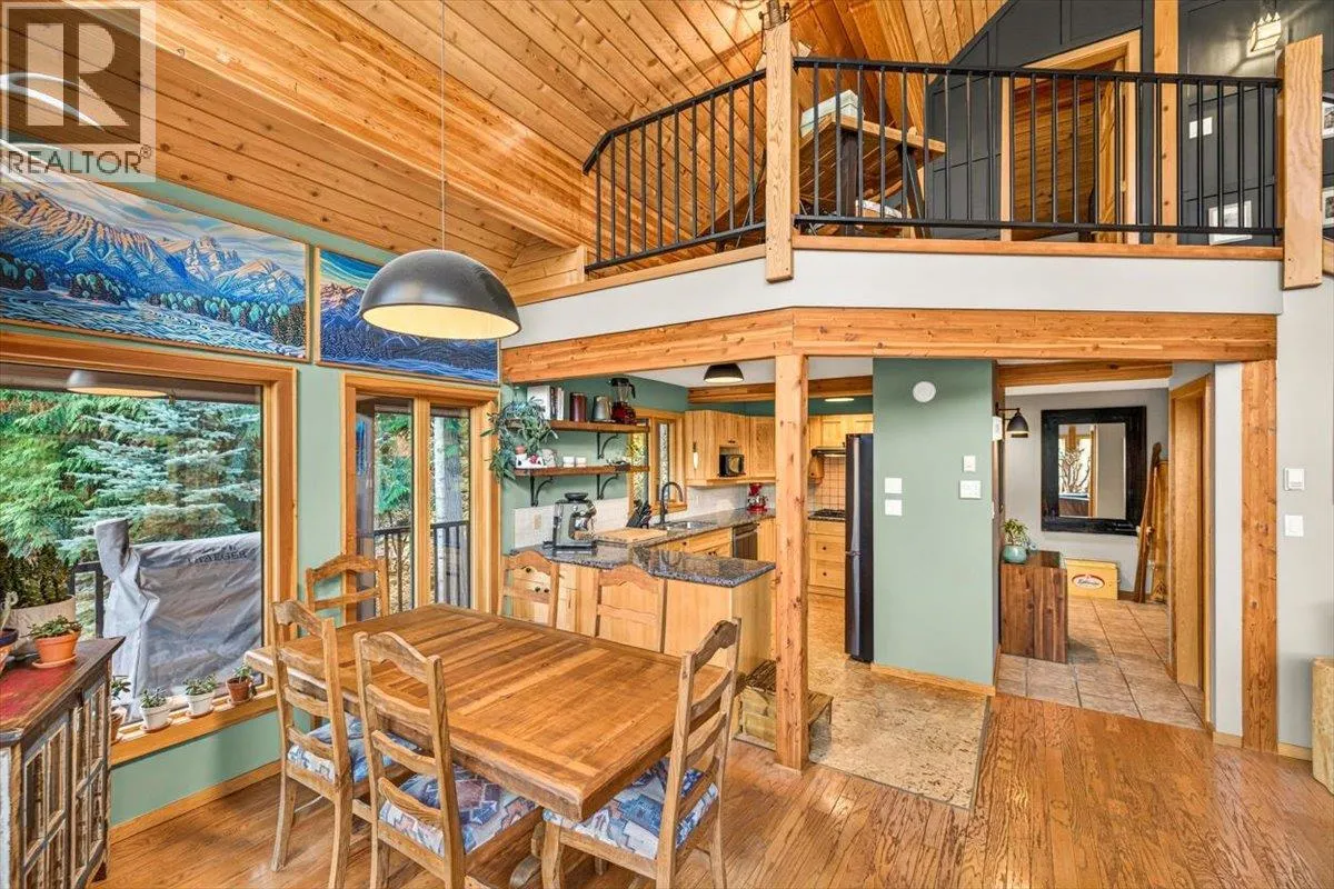 15 ALPINE TRAIL Crescent