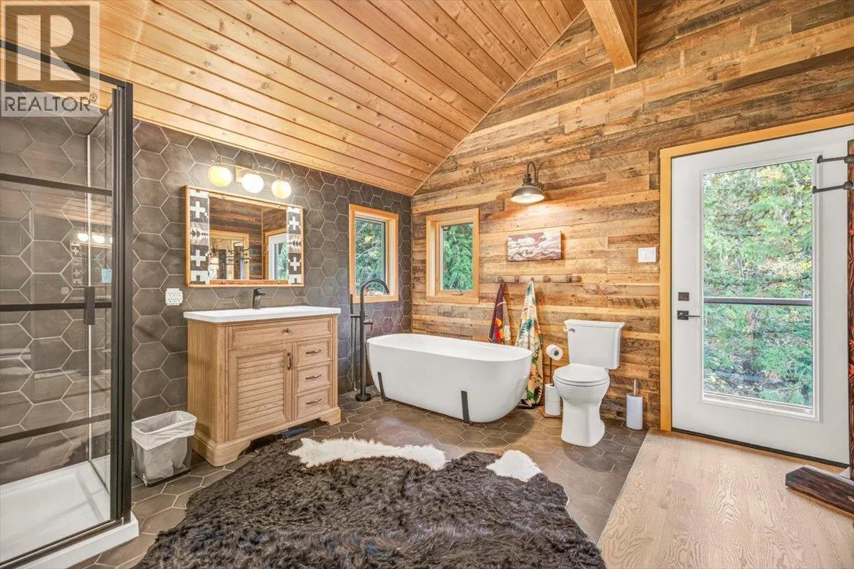15 ALPINE TRAIL Crescent