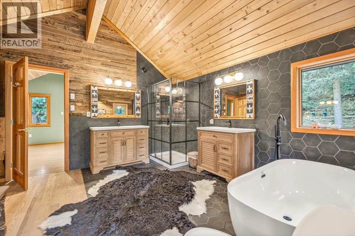 15 ALPINE TRAIL Crescent