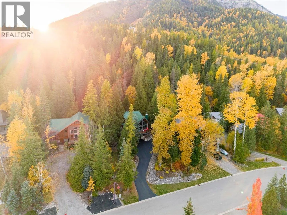 15 ALPINE TRAIL Crescent