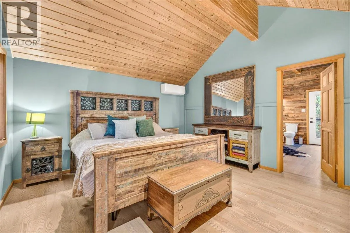 15 ALPINE TRAIL Crescent