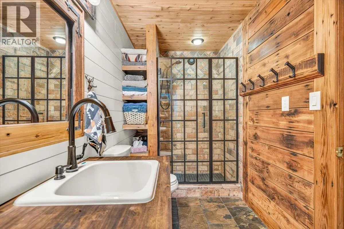15 ALPINE TRAIL Crescent