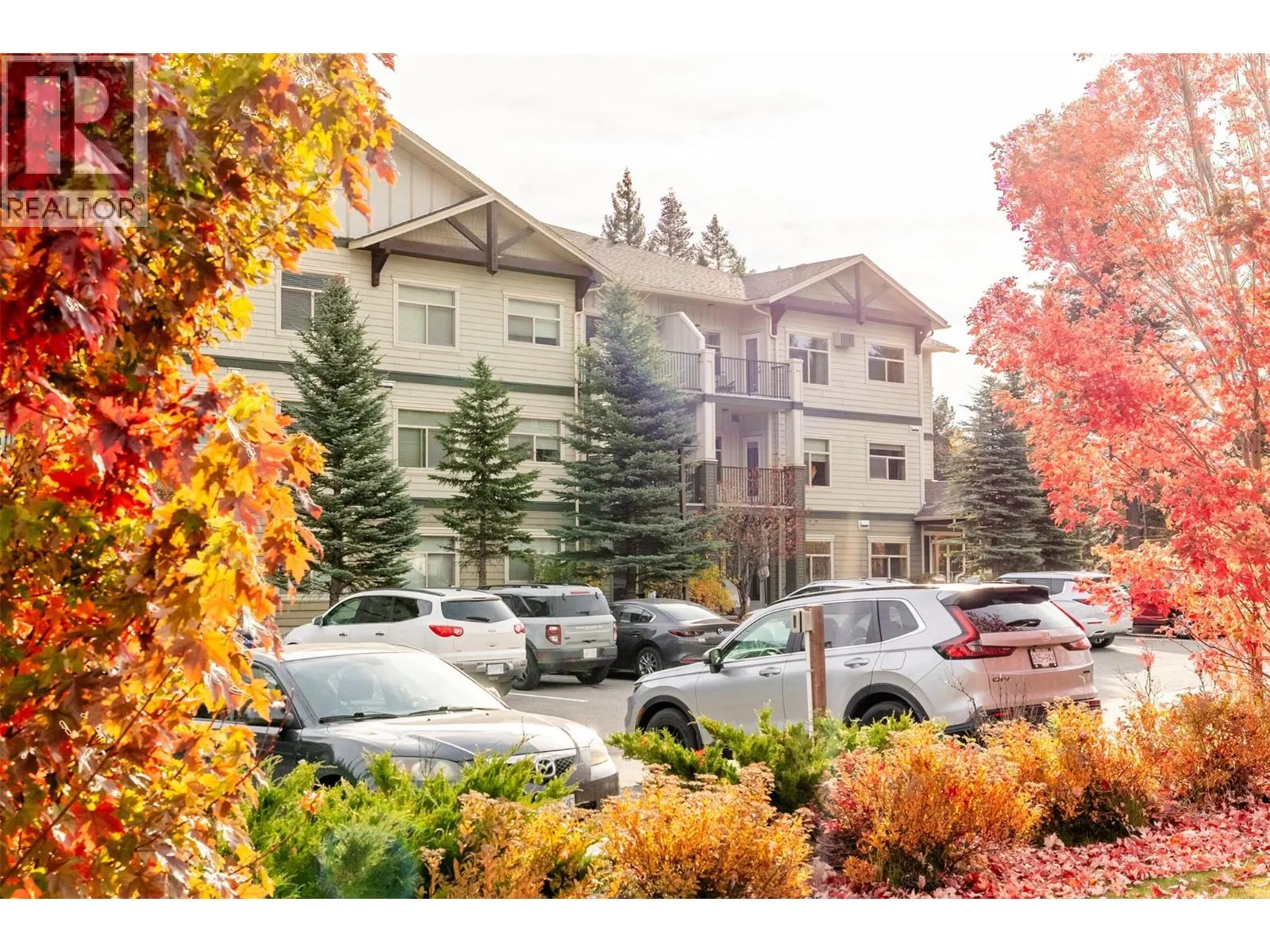1330 Whitewood Crescent Unit# 210