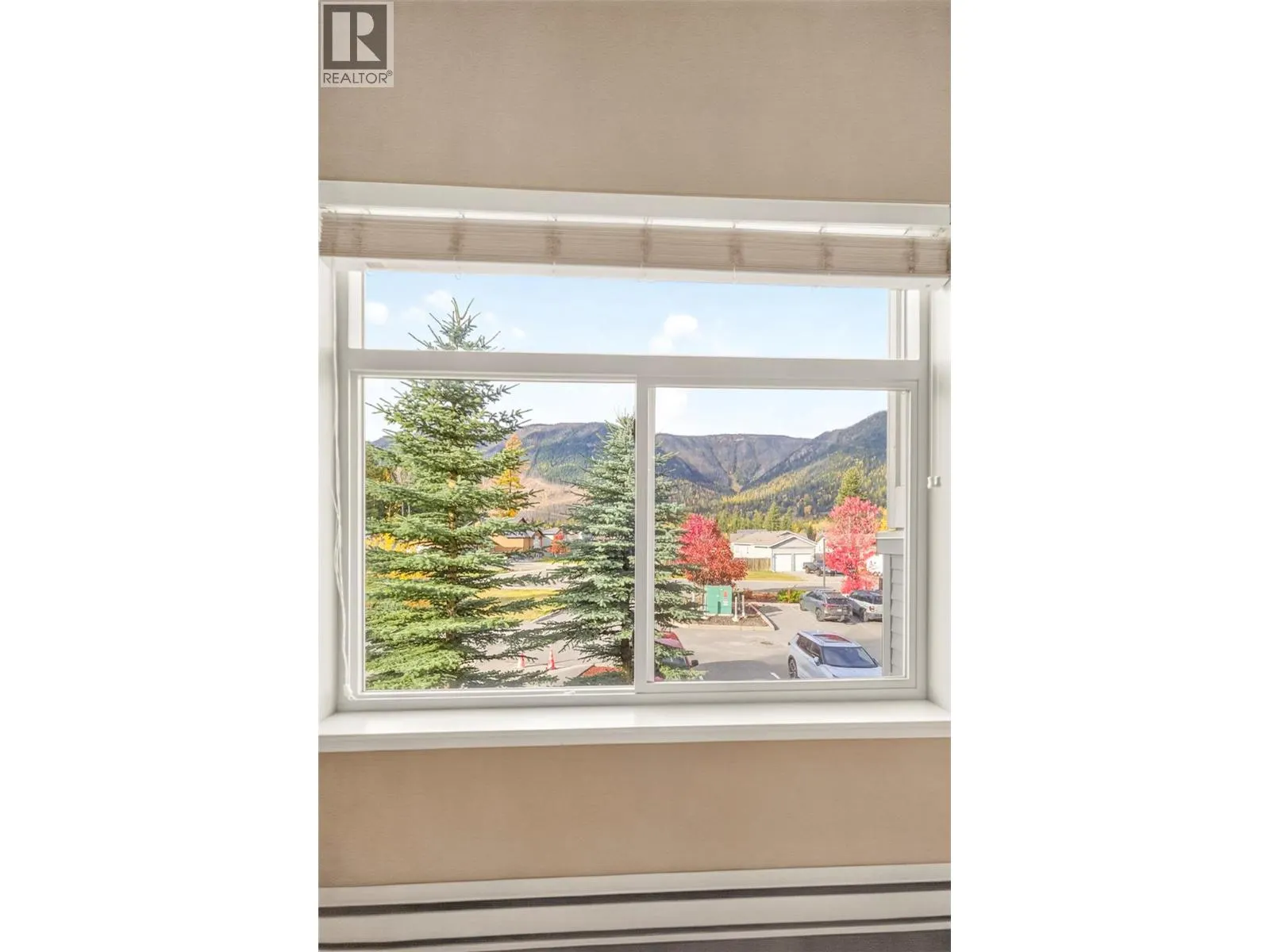 1330 Whitewood Crescent Unit# 210