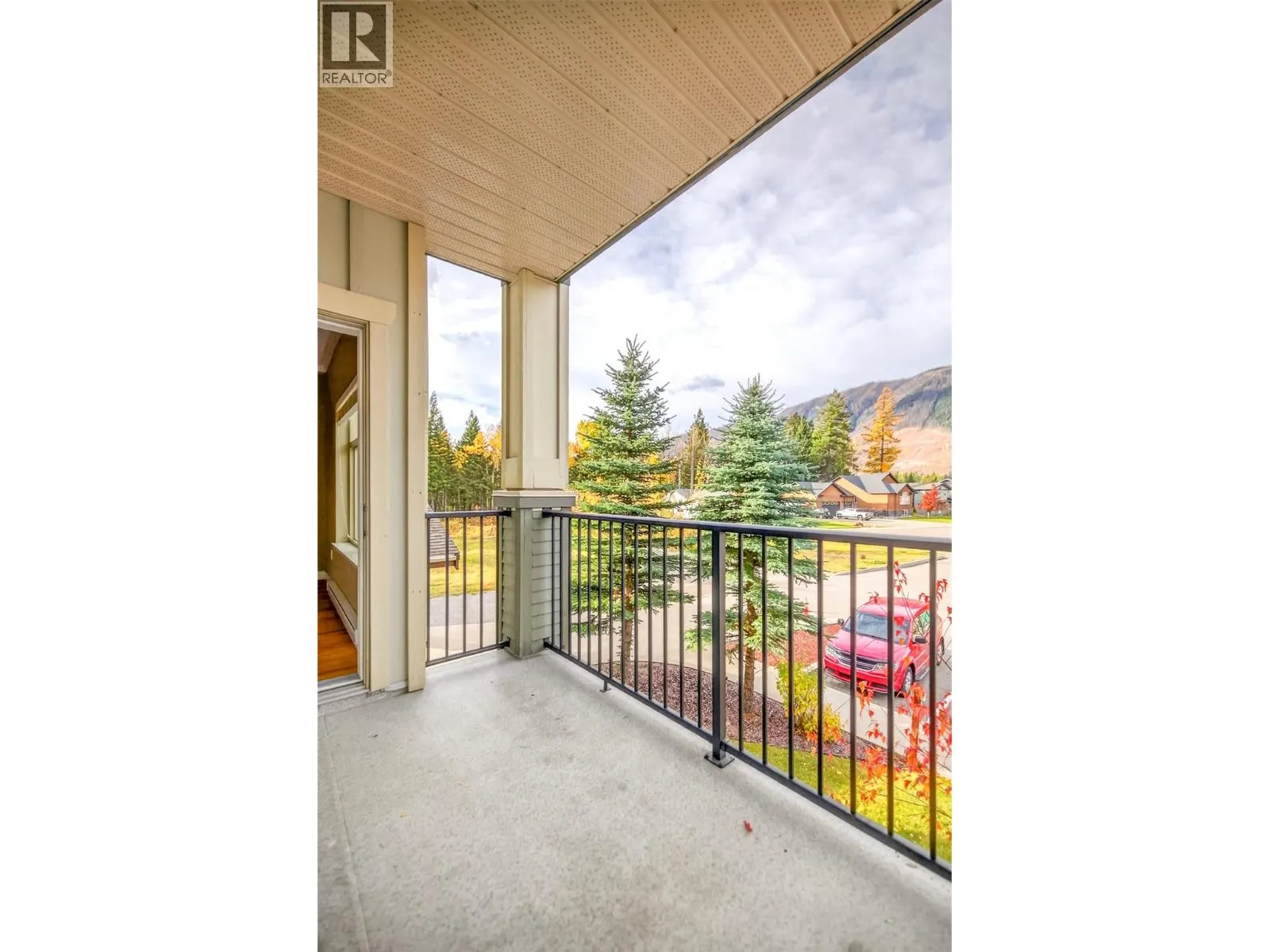 1330 Whitewood Crescent Unit# 210