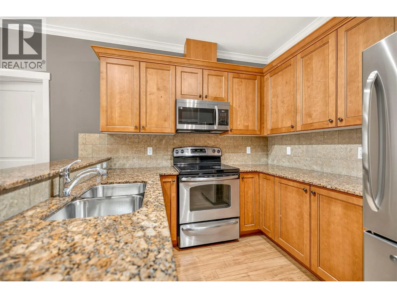 1330 Whitewood Crescent Unit# 210