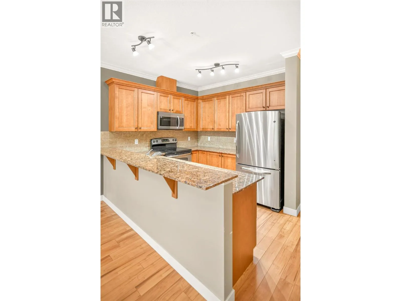 1330 Whitewood Crescent Unit# 210