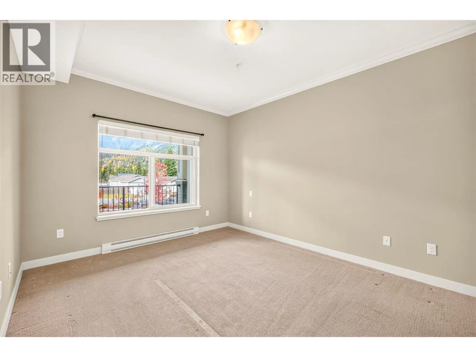 1330 Whitewood Crescent Unit# 210