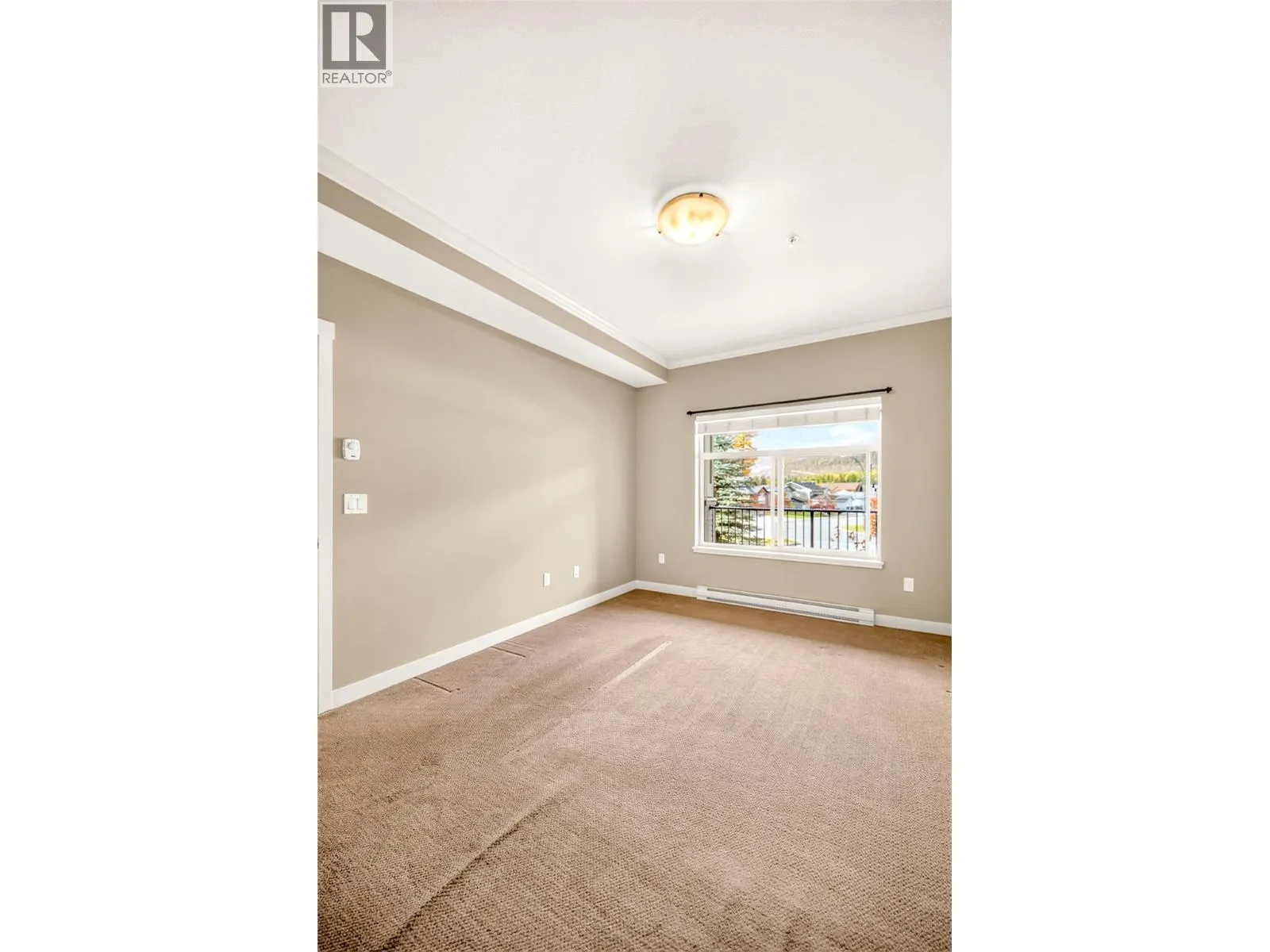 1330 Whitewood Crescent Unit# 210