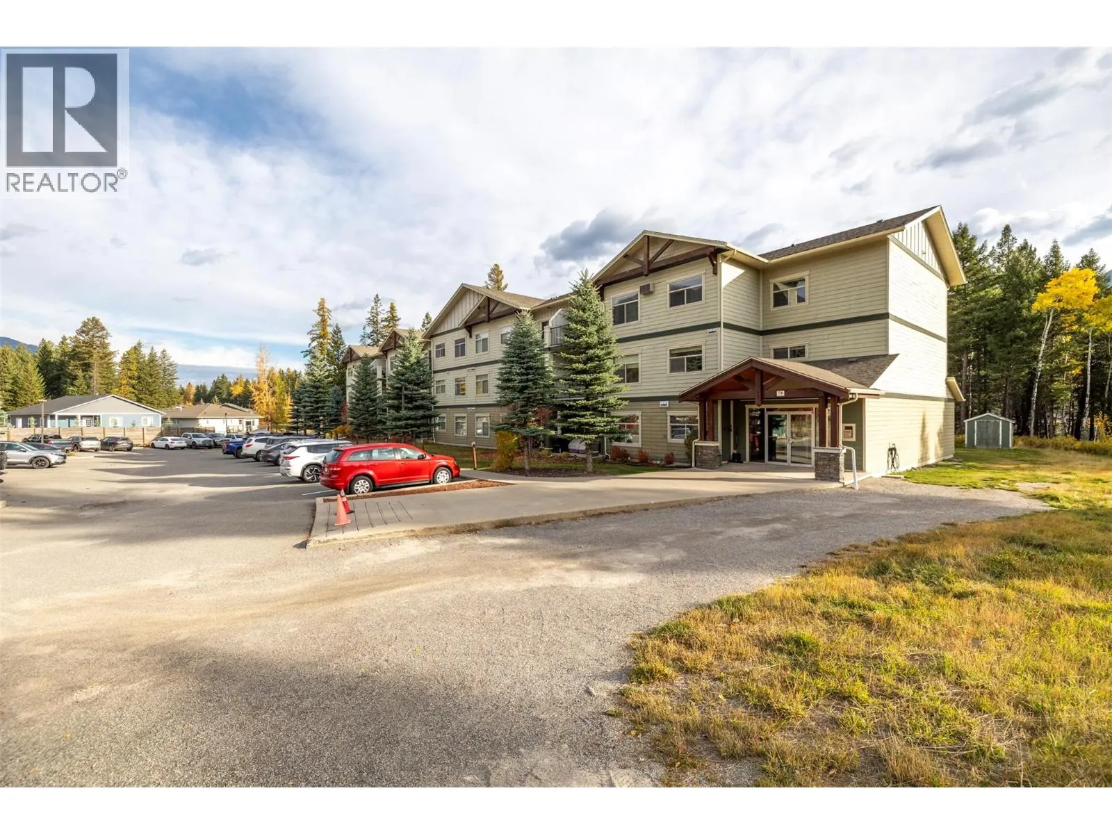 1330 Whitewood Crescent Unit# 210