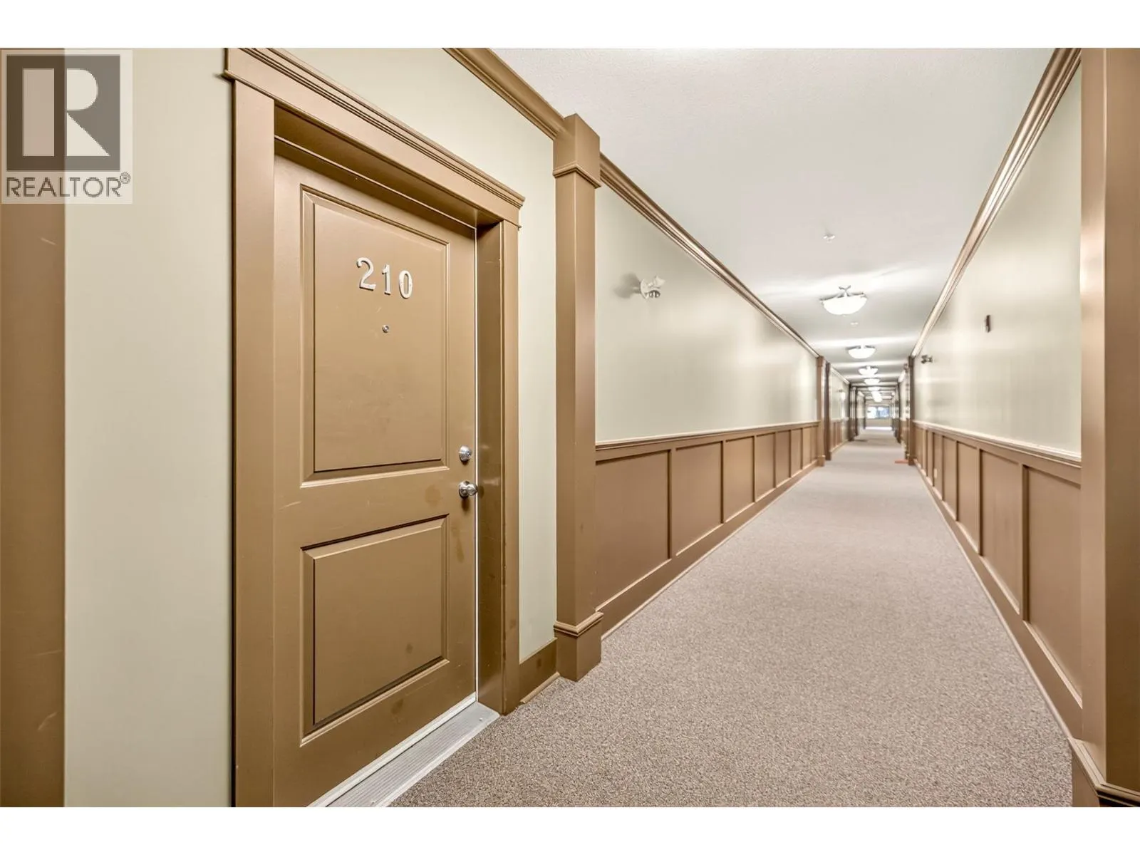 1330 Whitewood Crescent Unit# 210