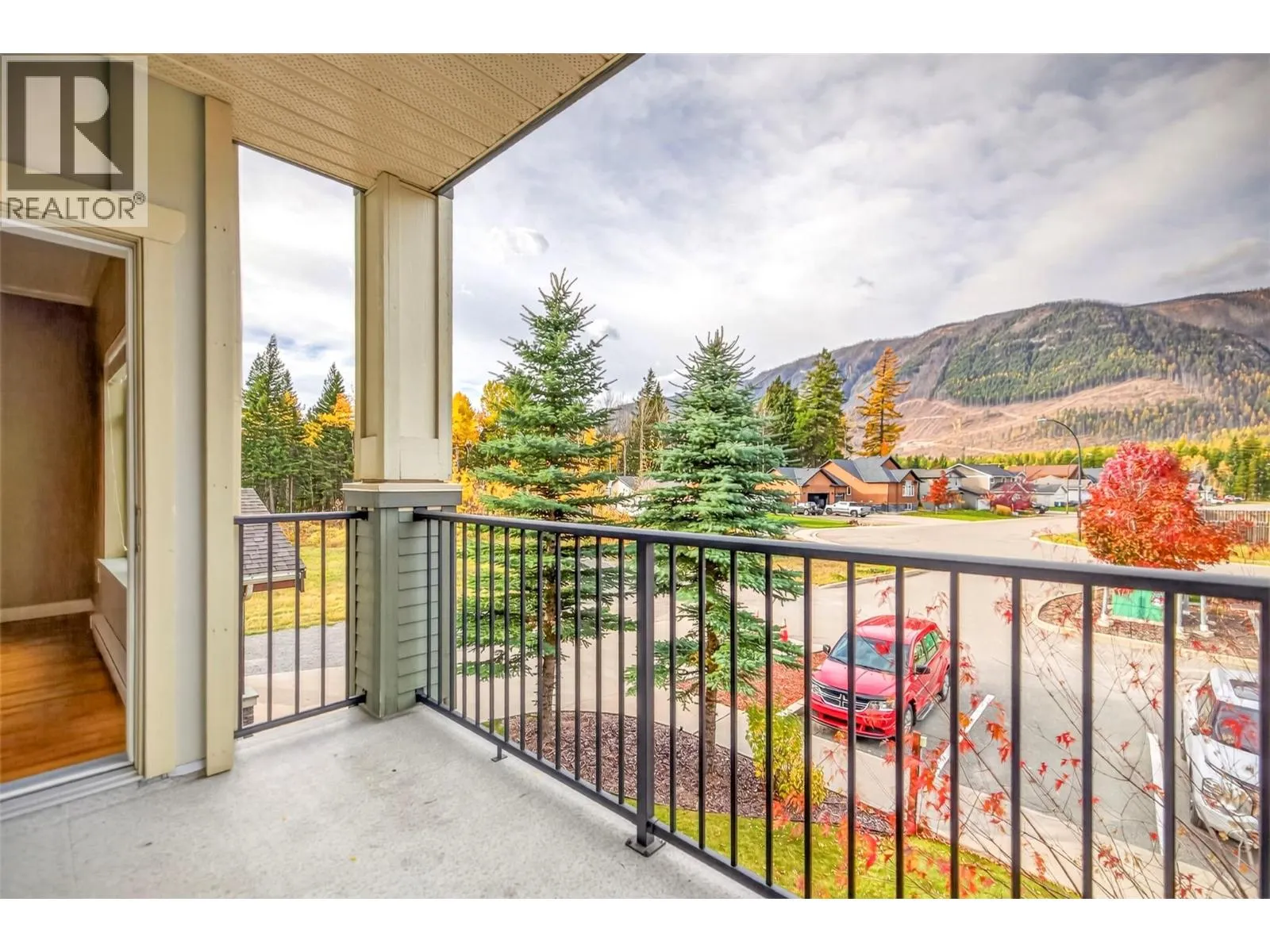 1330 Whitewood Crescent Unit# 210