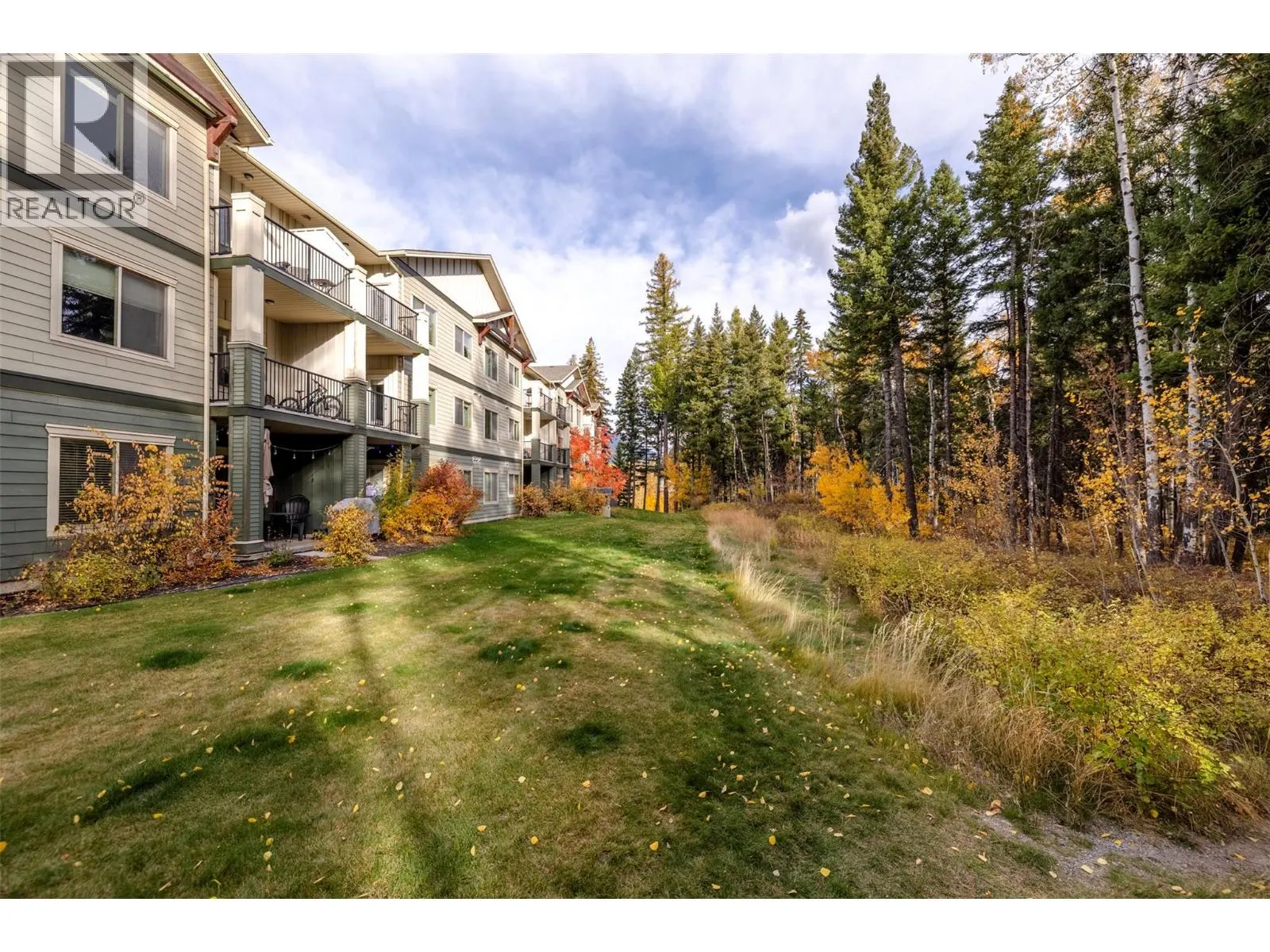 1330 Whitewood Crescent Unit# 210