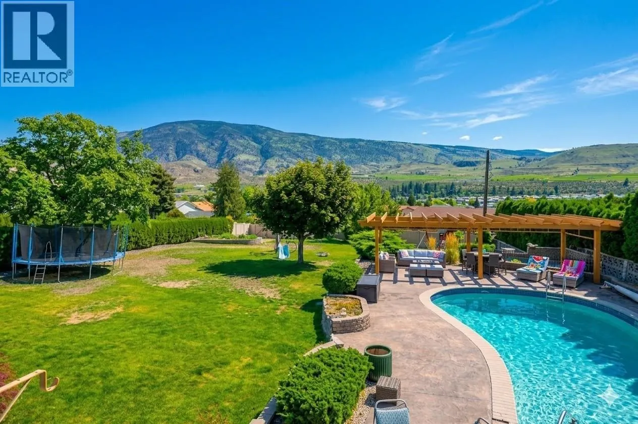 6521 BELLEVUE Drive