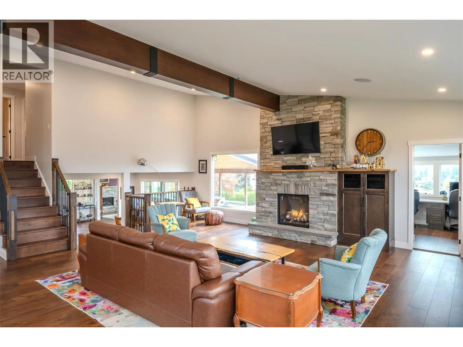 6521 BELLEVUE Drive