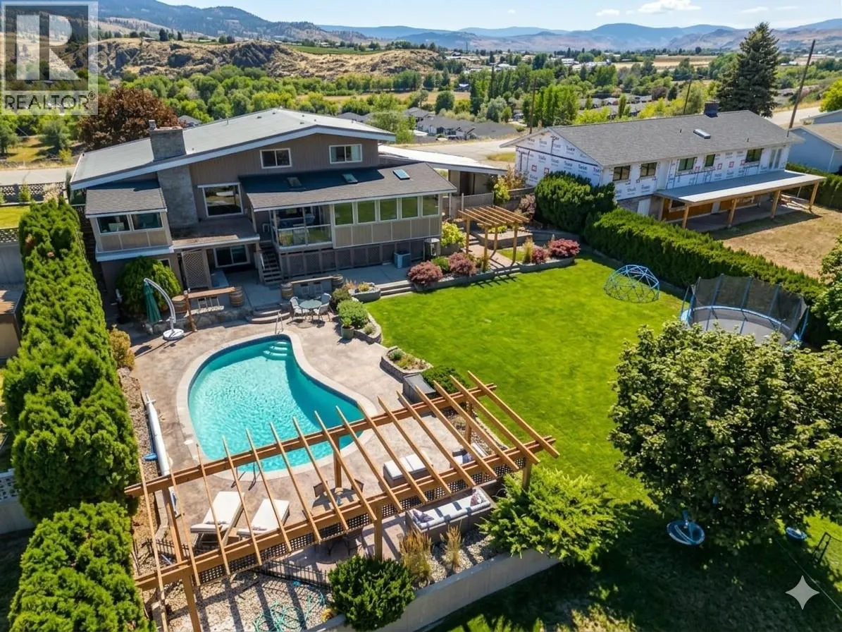 6521 BELLEVUE Drive