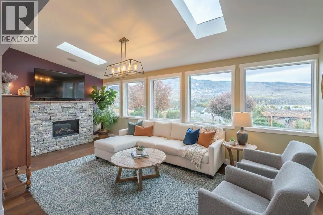 6521 BELLEVUE Drive