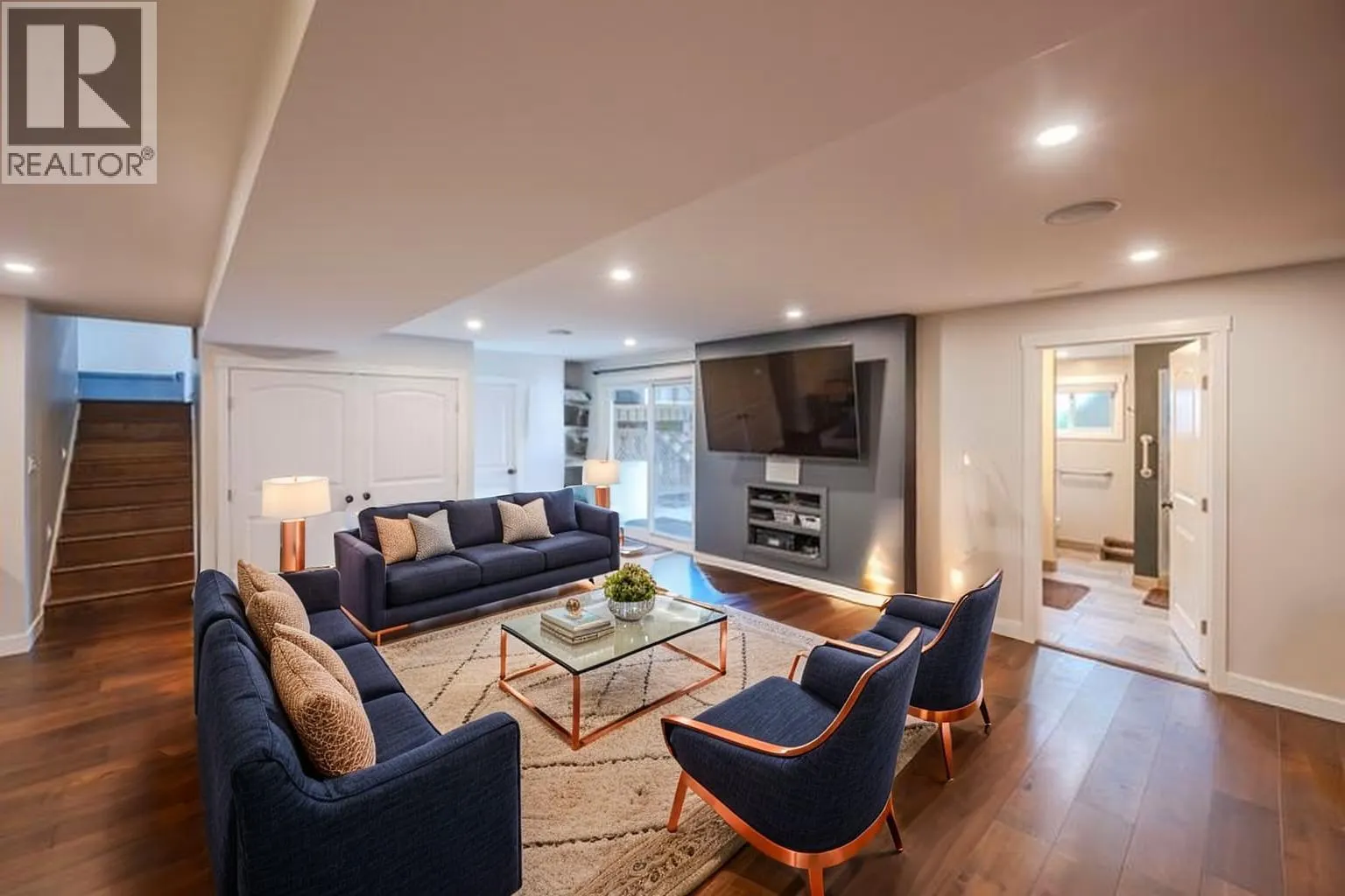 6521 BELLEVUE Drive