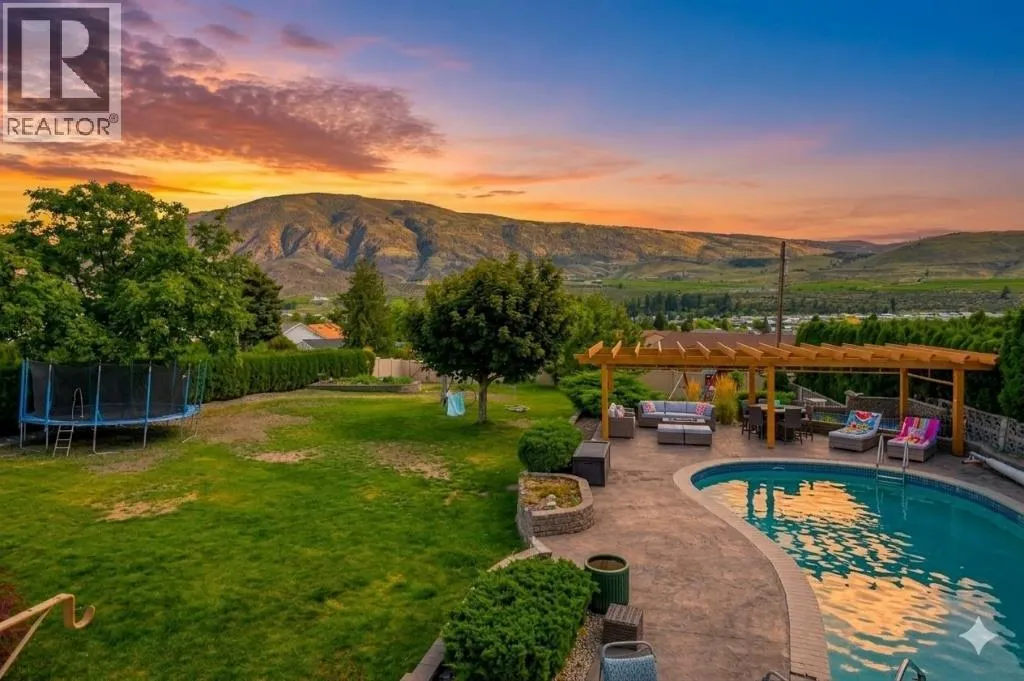 6521 BELLEVUE Drive